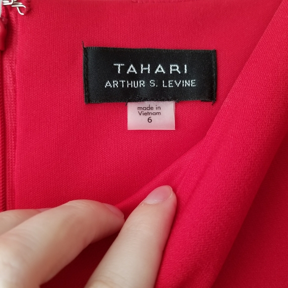 Tahari Classic Red Dress - Picture 5 of 6